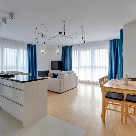 Nad Stawem By Downtown Apartmán *