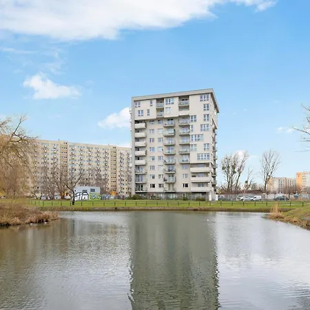 Nad Stawem By Downtown Apartmán